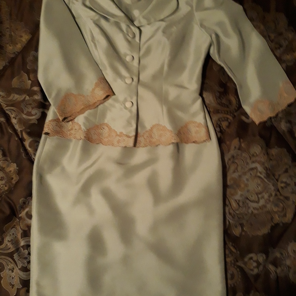 Maggy London 2 piece sz. 4